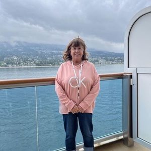 Meet your Posher, Joni